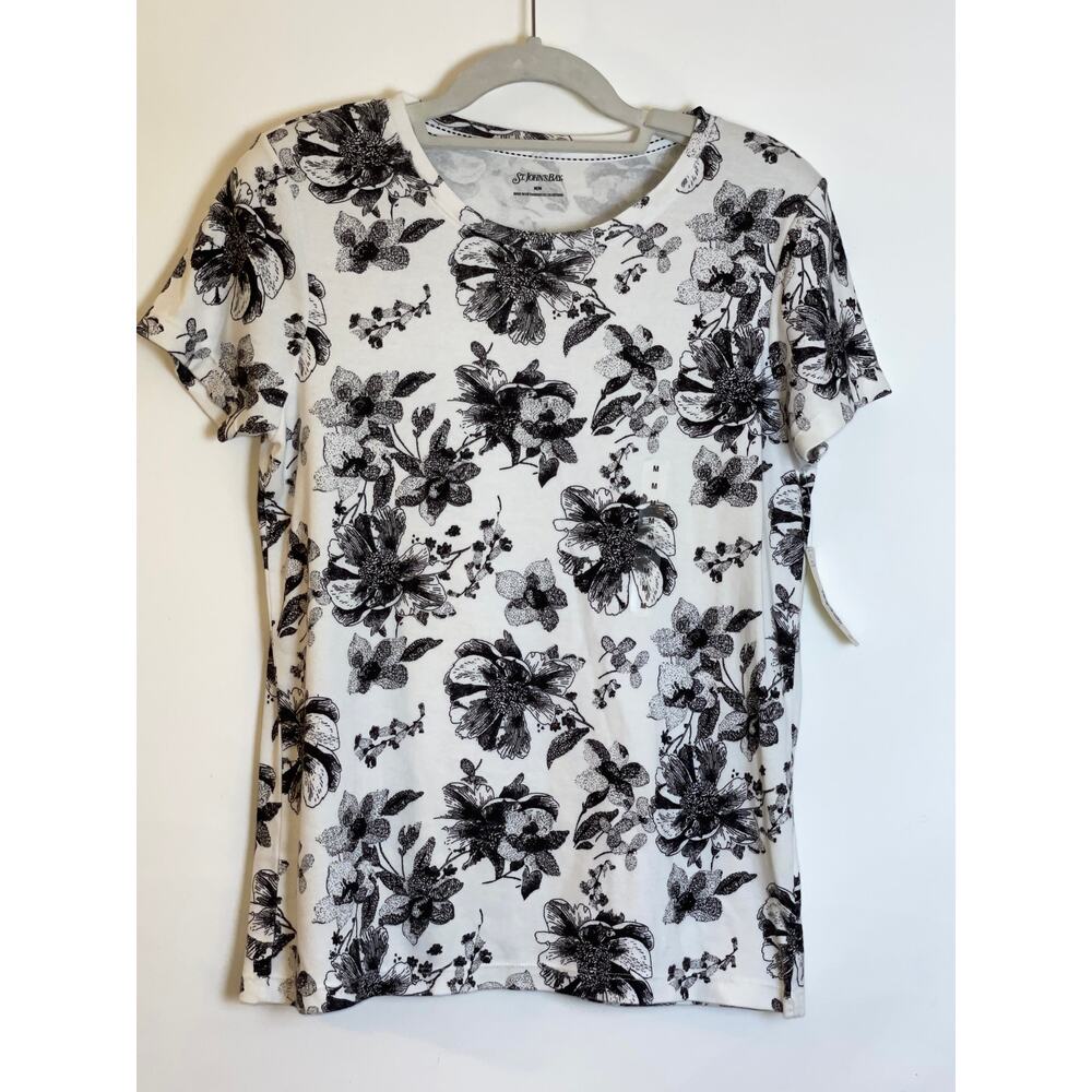 St. Johns Bay Flowered Pattern Tee Shirt -‎ Size M - NWT - 100% Cotton